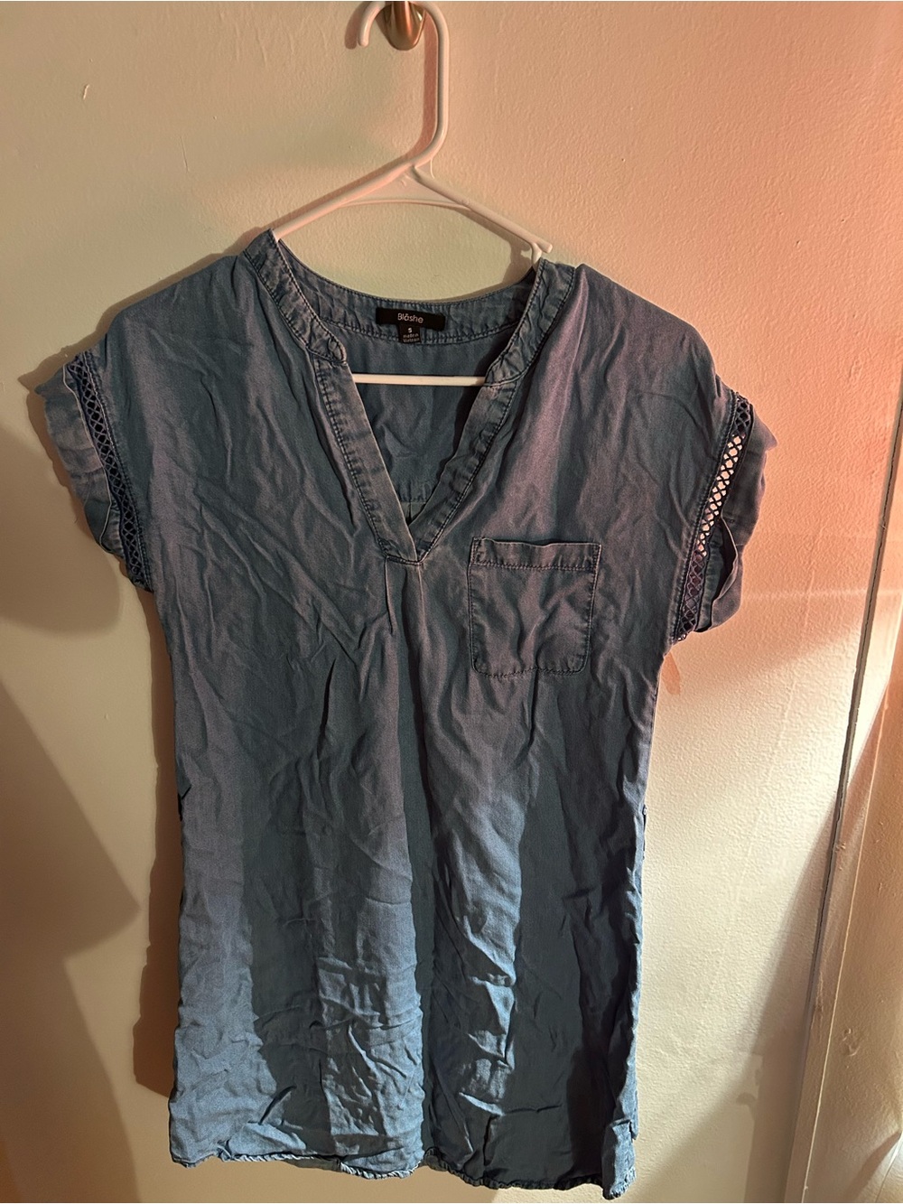 ⭐️ 5/$20 Blashe Light Blue V-Neck Denim-Effect Short Sleeve Tunic
